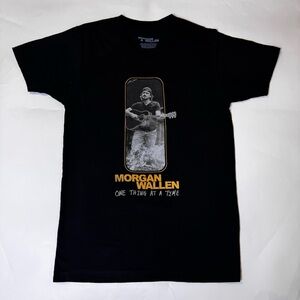 Morgan Wallen concert shirt size small